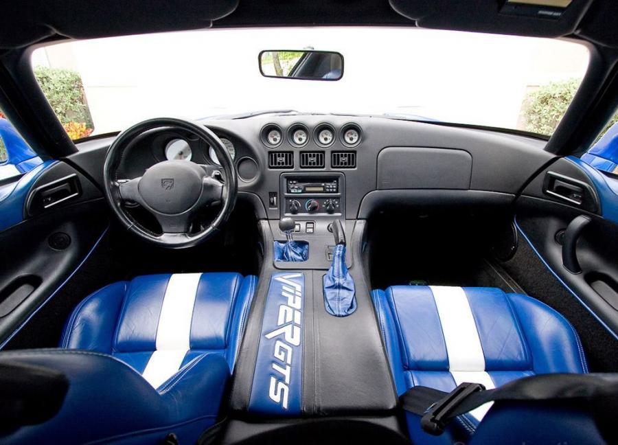  Dodge Viper GTS 1996 года  (фото 21 из 29)